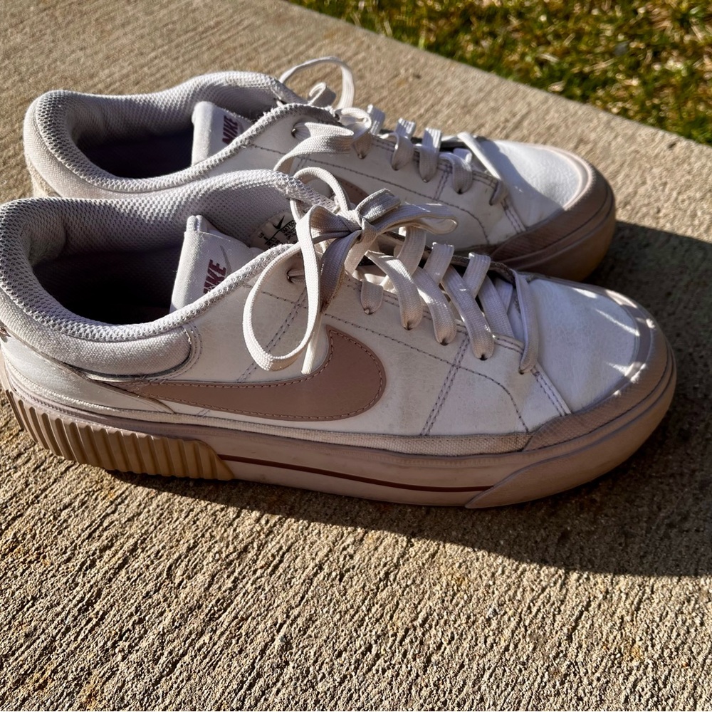 Nike women’s platform sneakers
